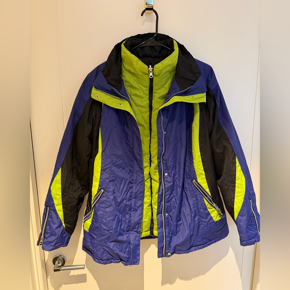 Women’s Ski & Snowboard Jacket — Great Condition